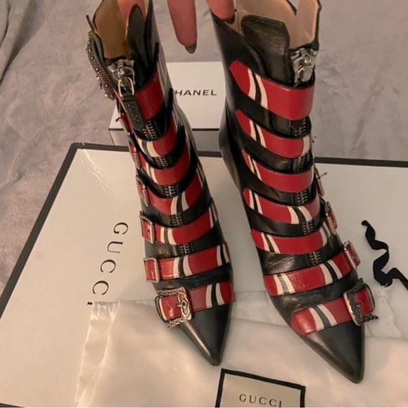 Gucci
65MM SUSAN ANKLE BOOT size 5 - Picture 5 of 6